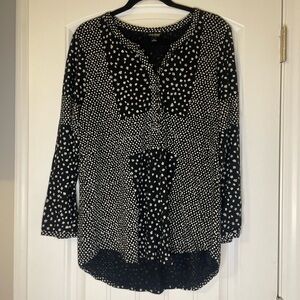 Lucky Brand Ditsy Print Ruffle Blouse L Black White Hi Low Hem